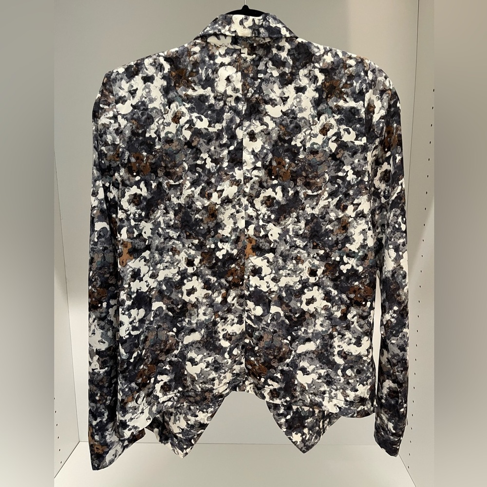 Lush Jacket - Picture 2 of 5